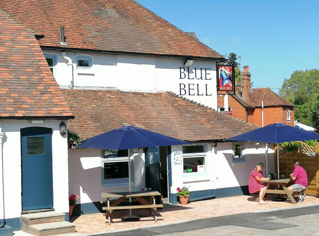 The Blue Bell Hotel Midhurst Bagian luar foto