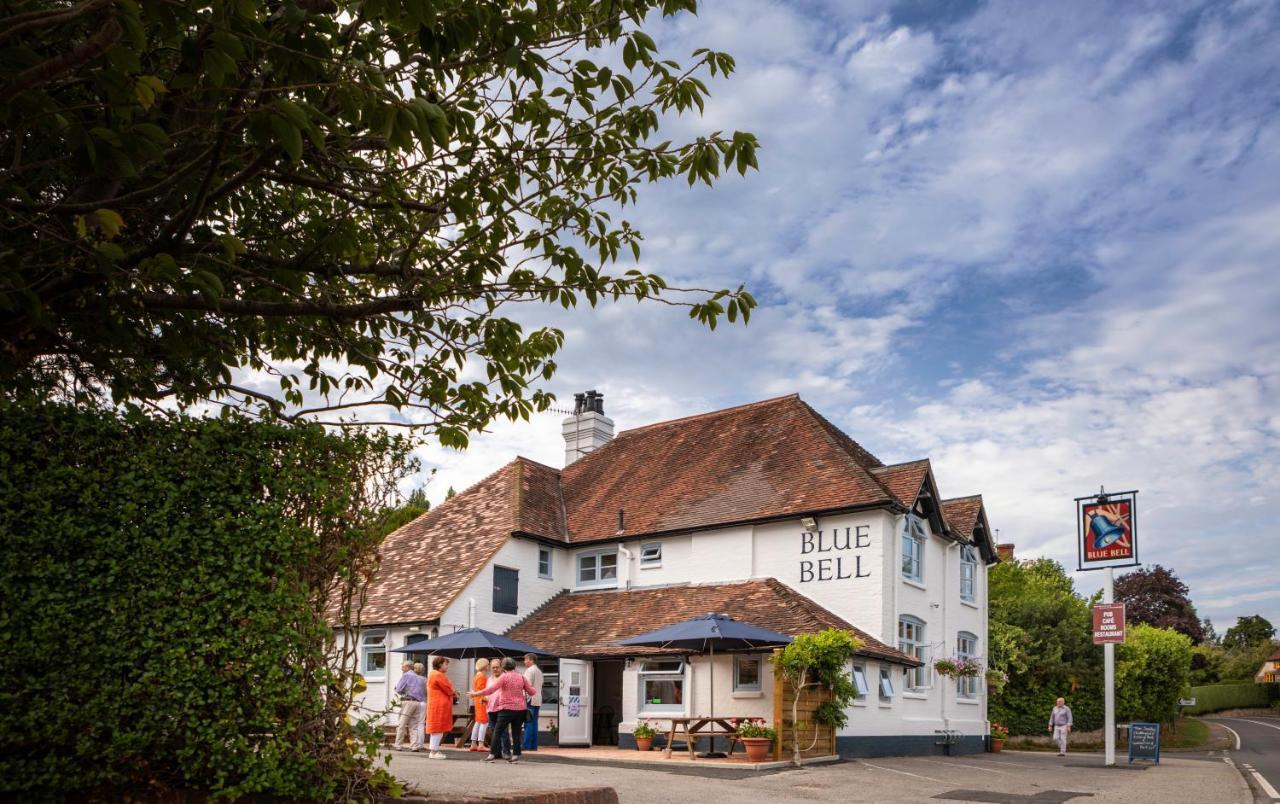 The Blue Bell Hotel Midhurst Bagian luar foto