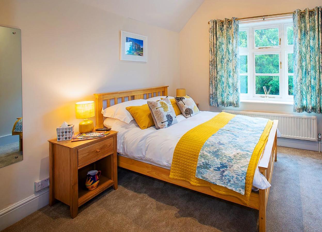 The Blue Bell Hotel Midhurst Ruang foto