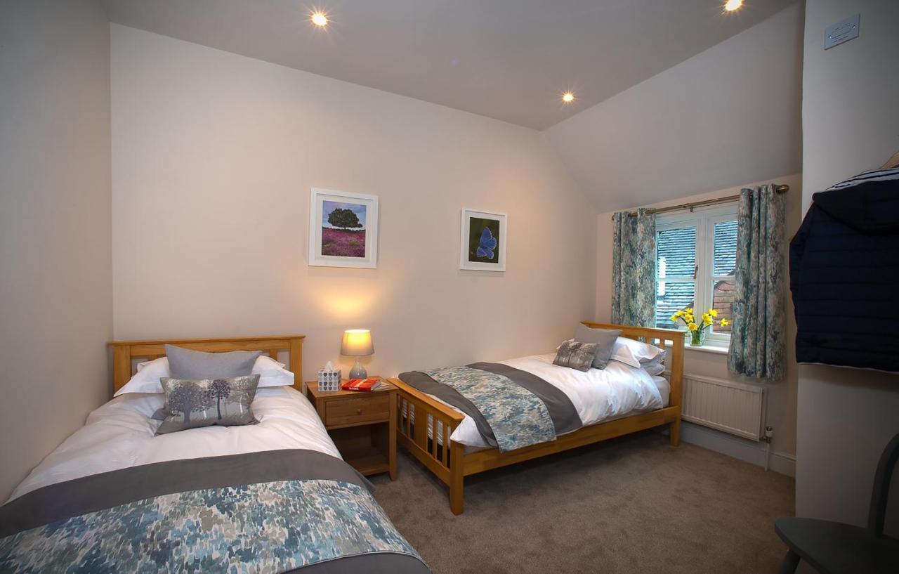 The Blue Bell Hotel Midhurst Ruang foto